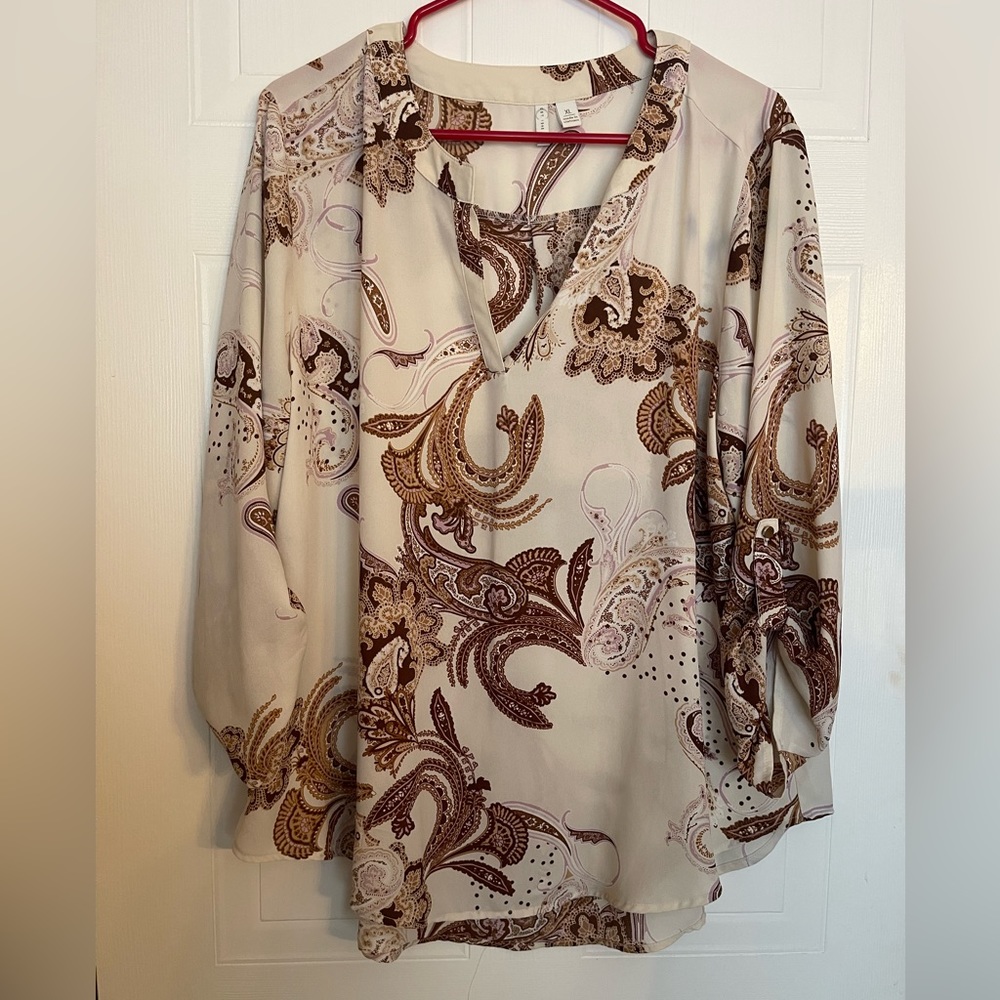 EUC Cato XL silky paisley top